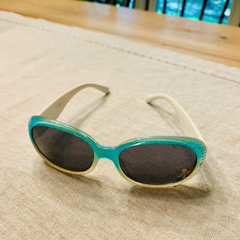 Disney Princess Frozen themed Elsa Anna Sunglasses girls